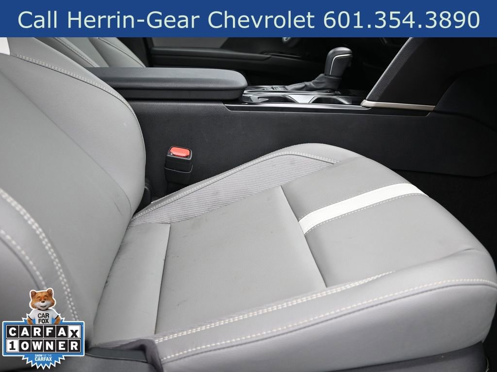 Used 2025 Toyota Camry SE w/ Convenience Package image 25