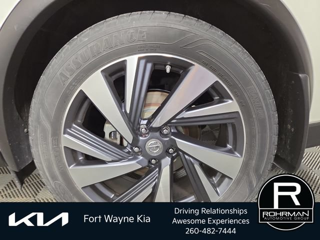 Used 2015 Nissan Murano Platinum w/ Platinum Technology Package AWD/4WD image 12