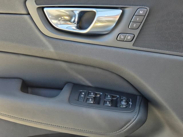 New 2026 Volvo XC60 B5 Plus AWD/4WD image 28