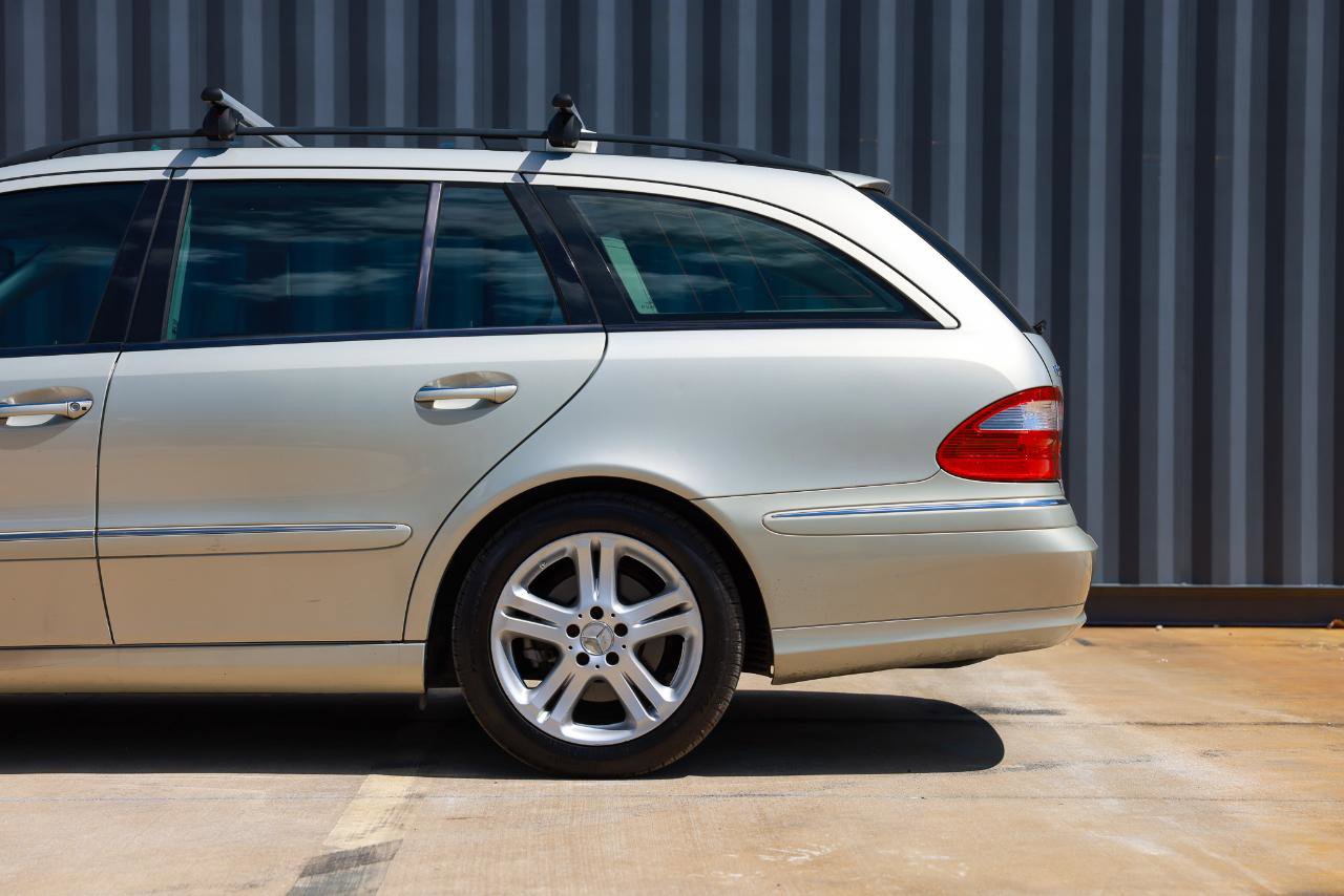 Used 2004 Mercedes-Benz E 500 4MATIC Wagon image 29