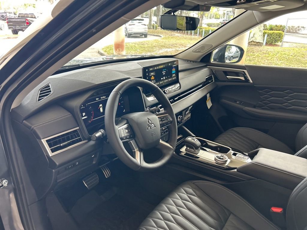 New 2026 Mitsubishi Outlander AWD image 6
