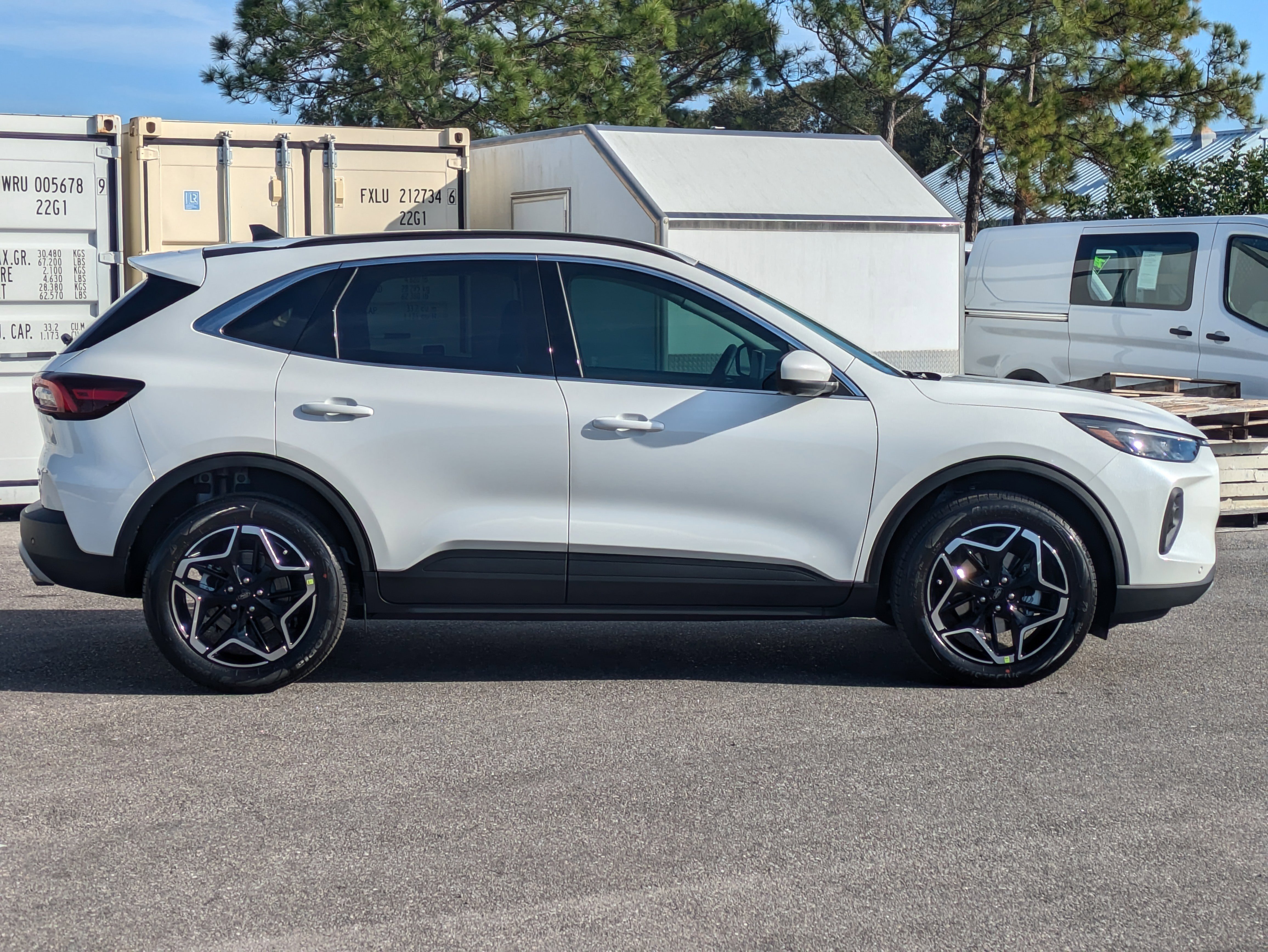 New 2026 Ford Escape Platinum w/ Premium Technology Package video 3