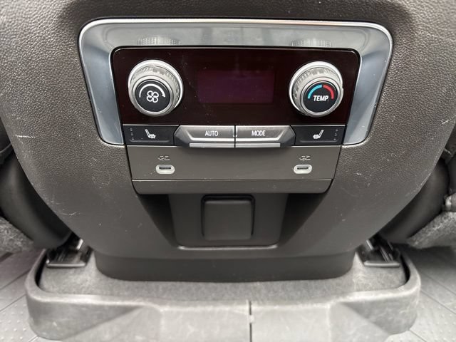 Used 2023 Chevrolet Tahoe Premier AWD/4WD image 39