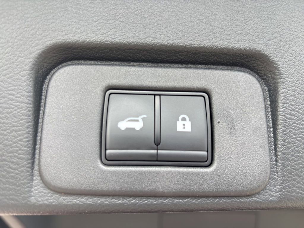 Used 2024 Nissan Rogue SV AWD/4WD image 10