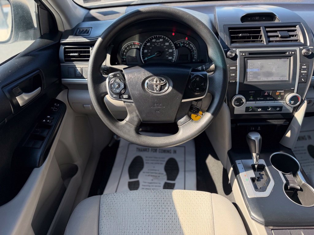 Used 2014 Toyota Camry LE FWD image 28
