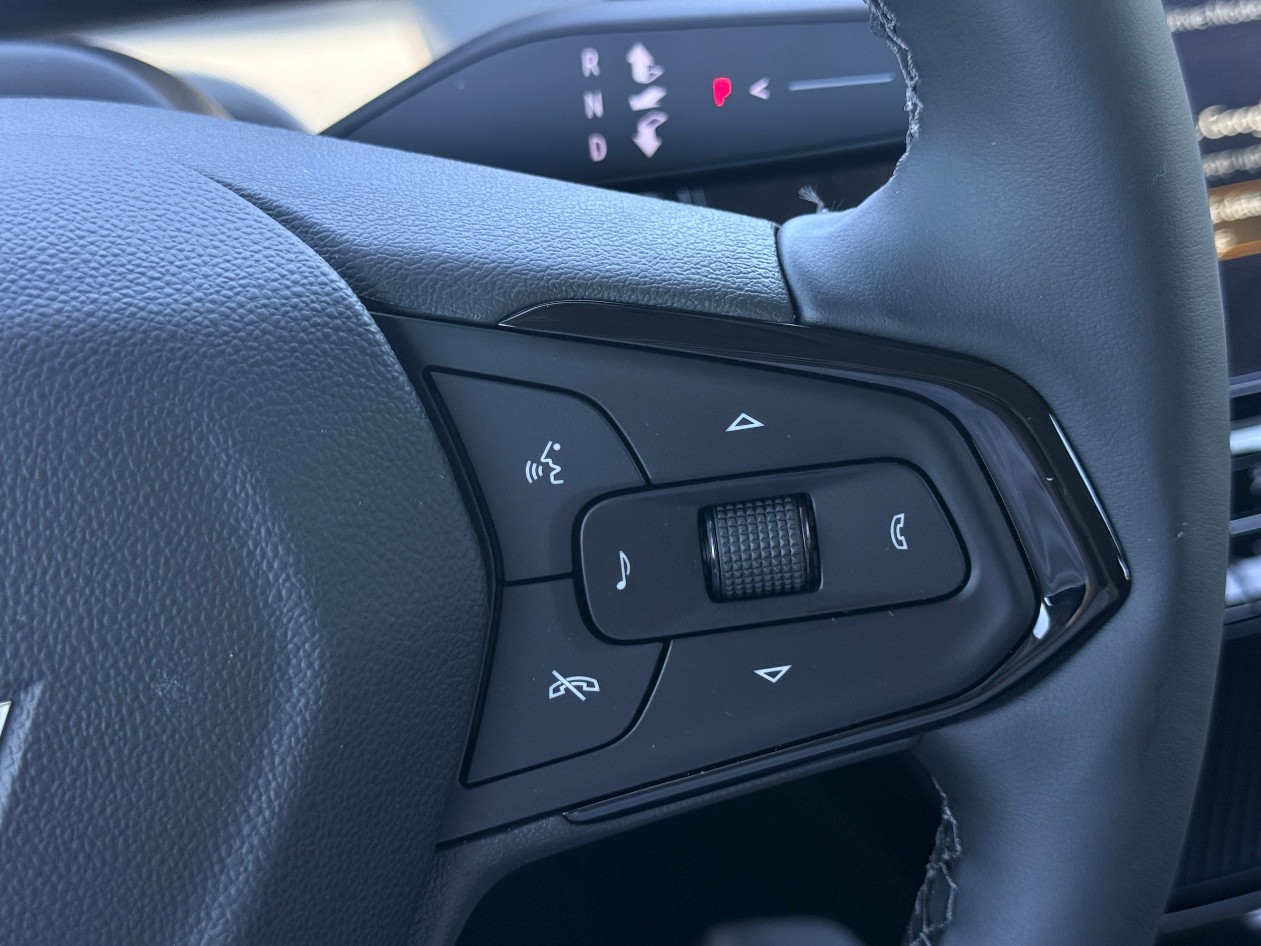 New 2027 Chevrolet Bolt LT w/ Comfort Package FWD image 28