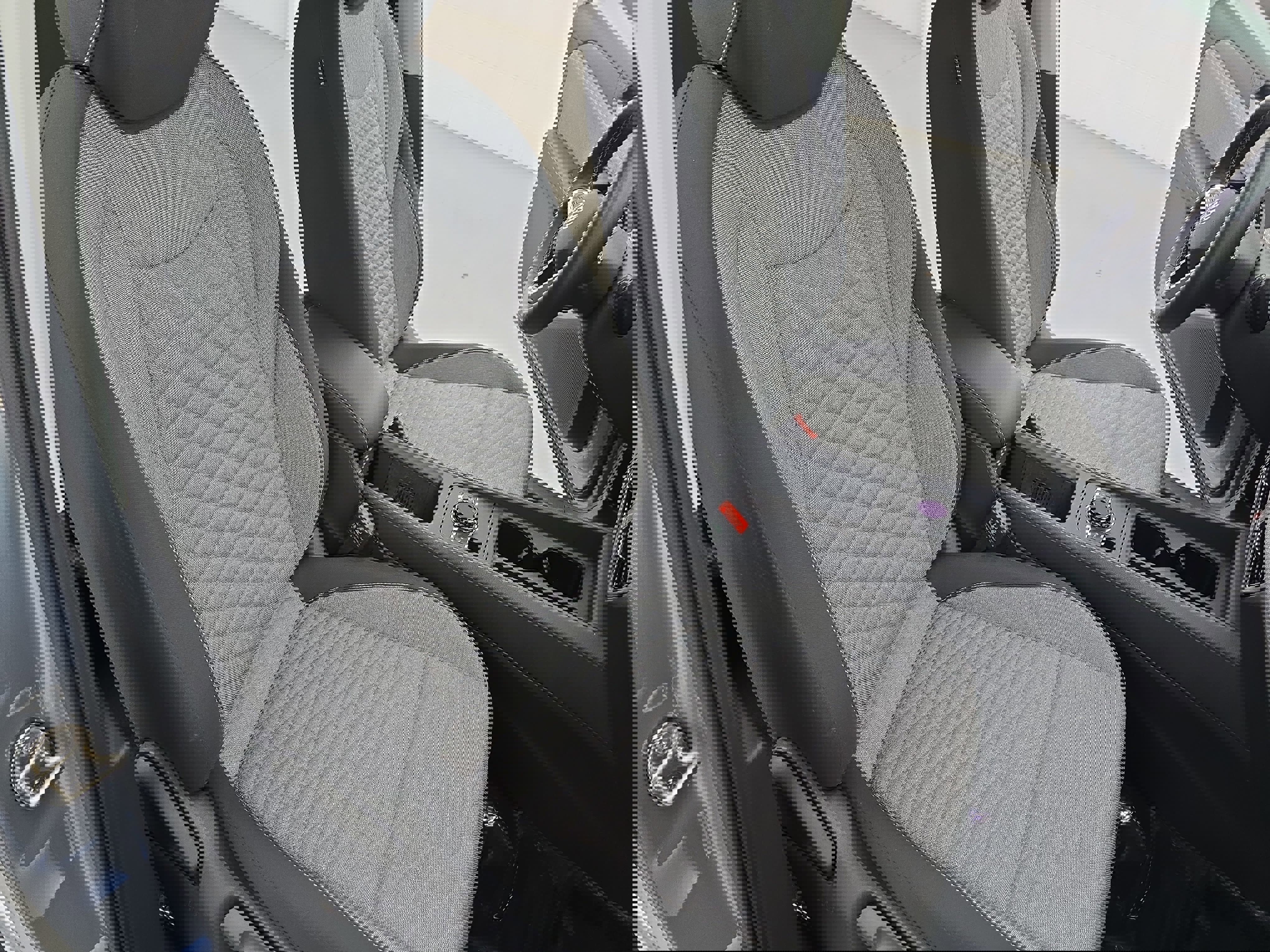 Certified 2025 Volkswagen Tiguan S FWD image 10