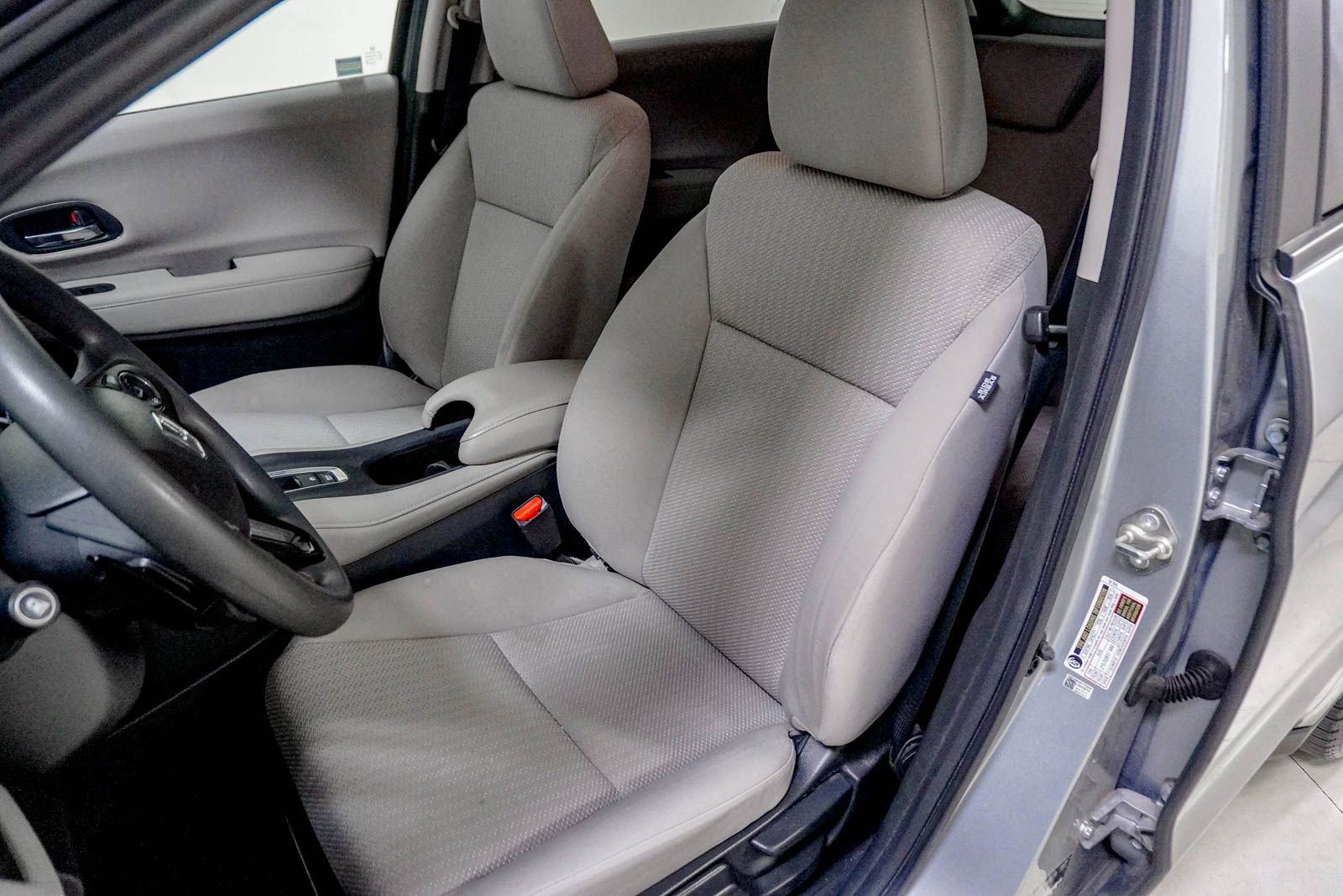 Used 2017 Honda HR-V EX image 18