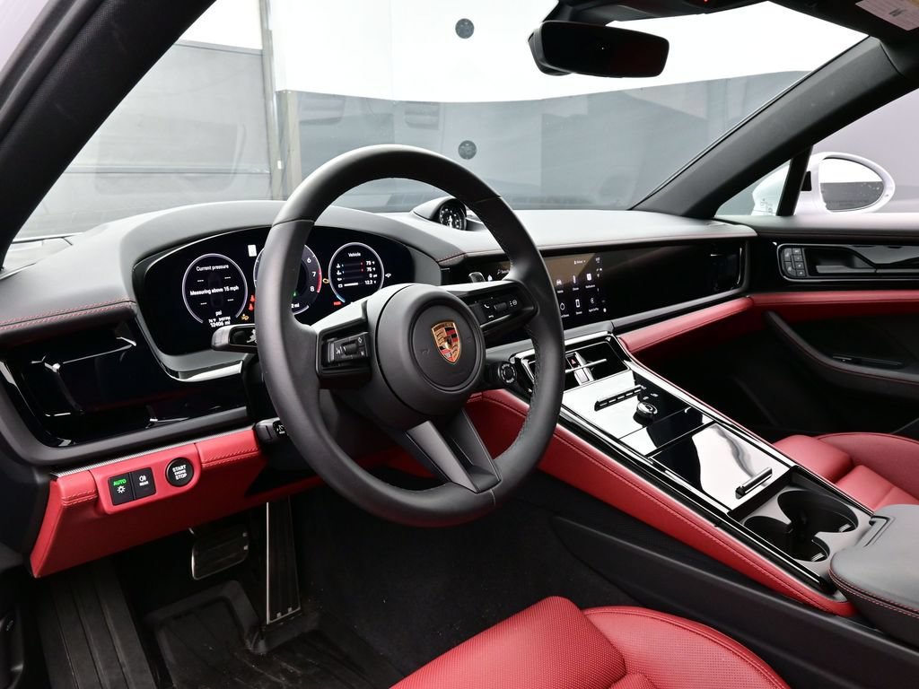 Certified 2025 Porsche Panamera 4 E-Hybrid AWD/4WD image 4
