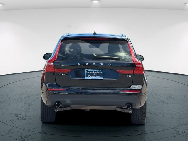 Used 2021 Volvo XC60 T5 Momentum w/ Protection Package Premier FWD image 6