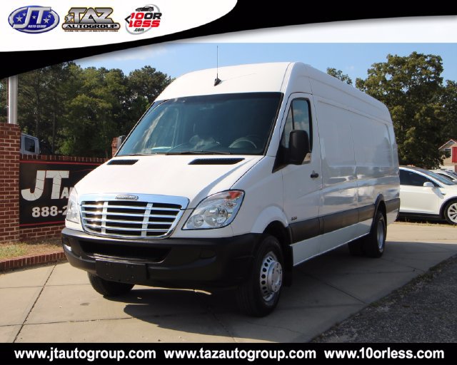 Used 2013 Freightliner Sprinter 3500 RWD image 3