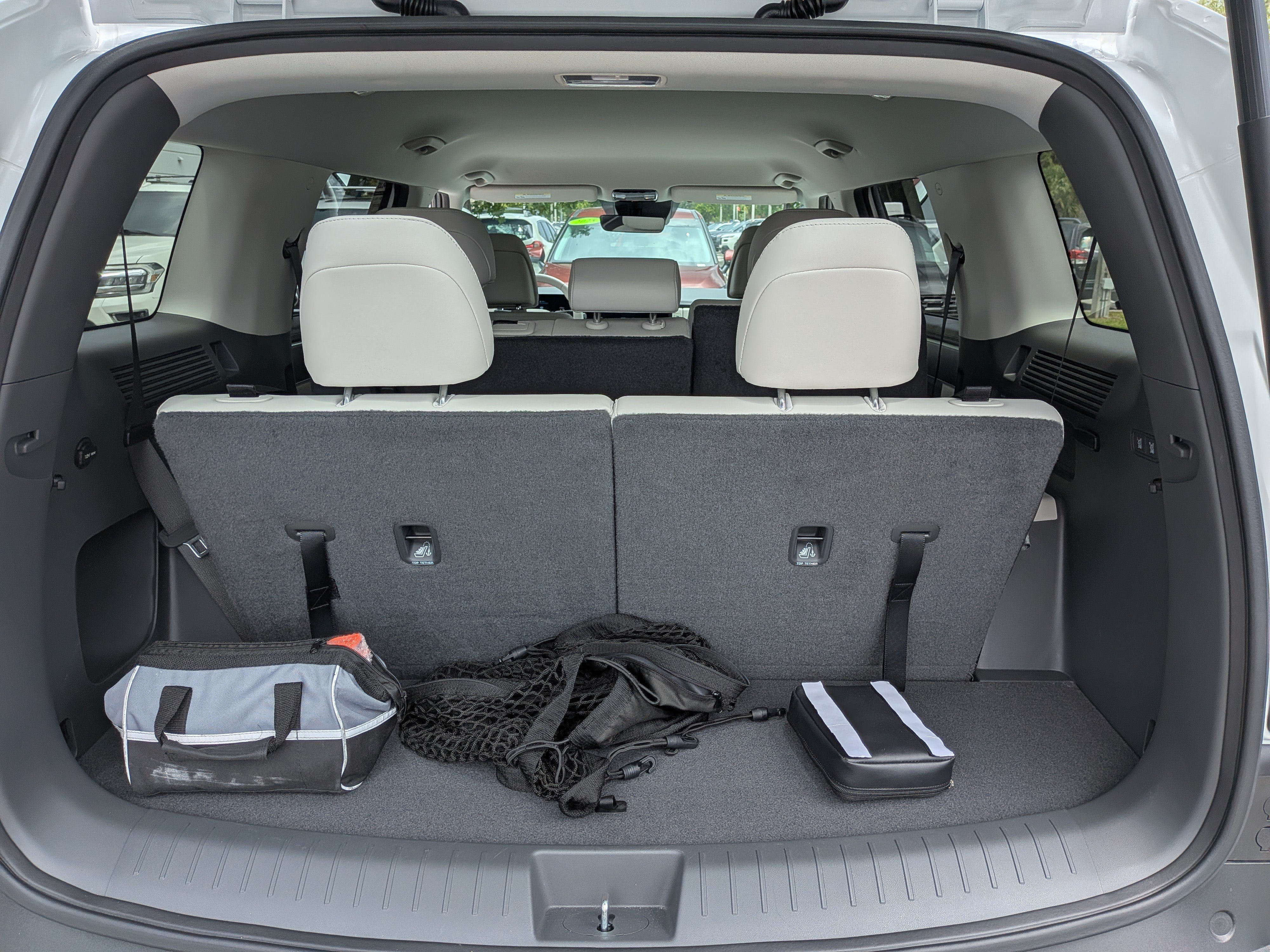 Used 2025 Hyundai Santa Fe SEL FWD image 14