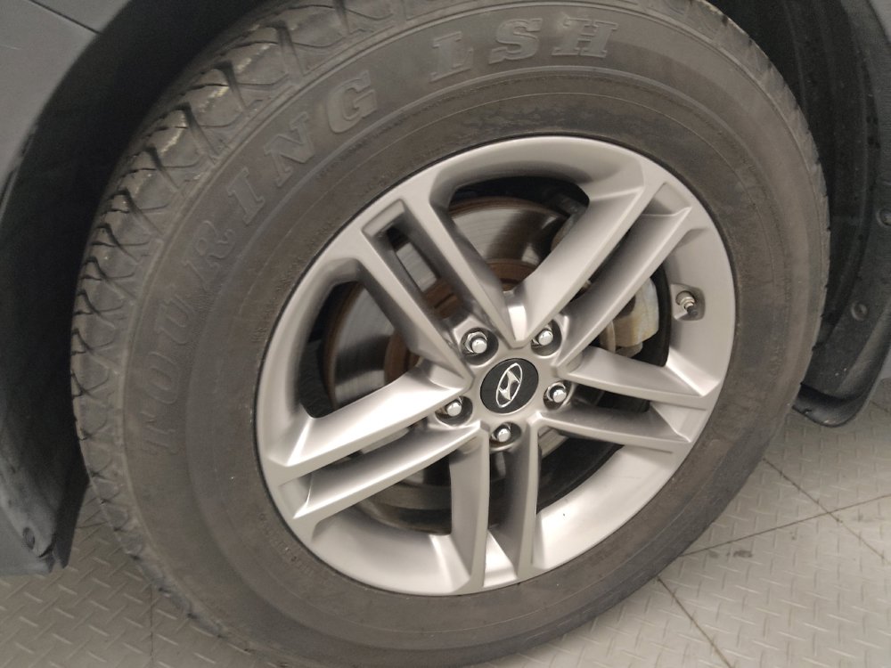 Used 2018 Hyundai Santa Fe Sport FWD image 31