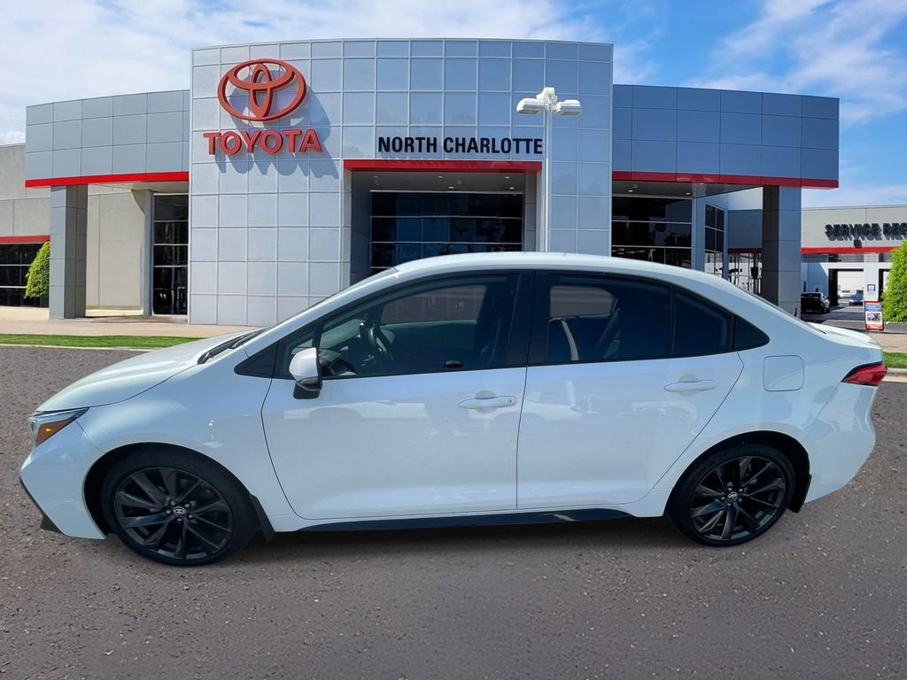 Used 2025 Toyota Corolla SE image 6