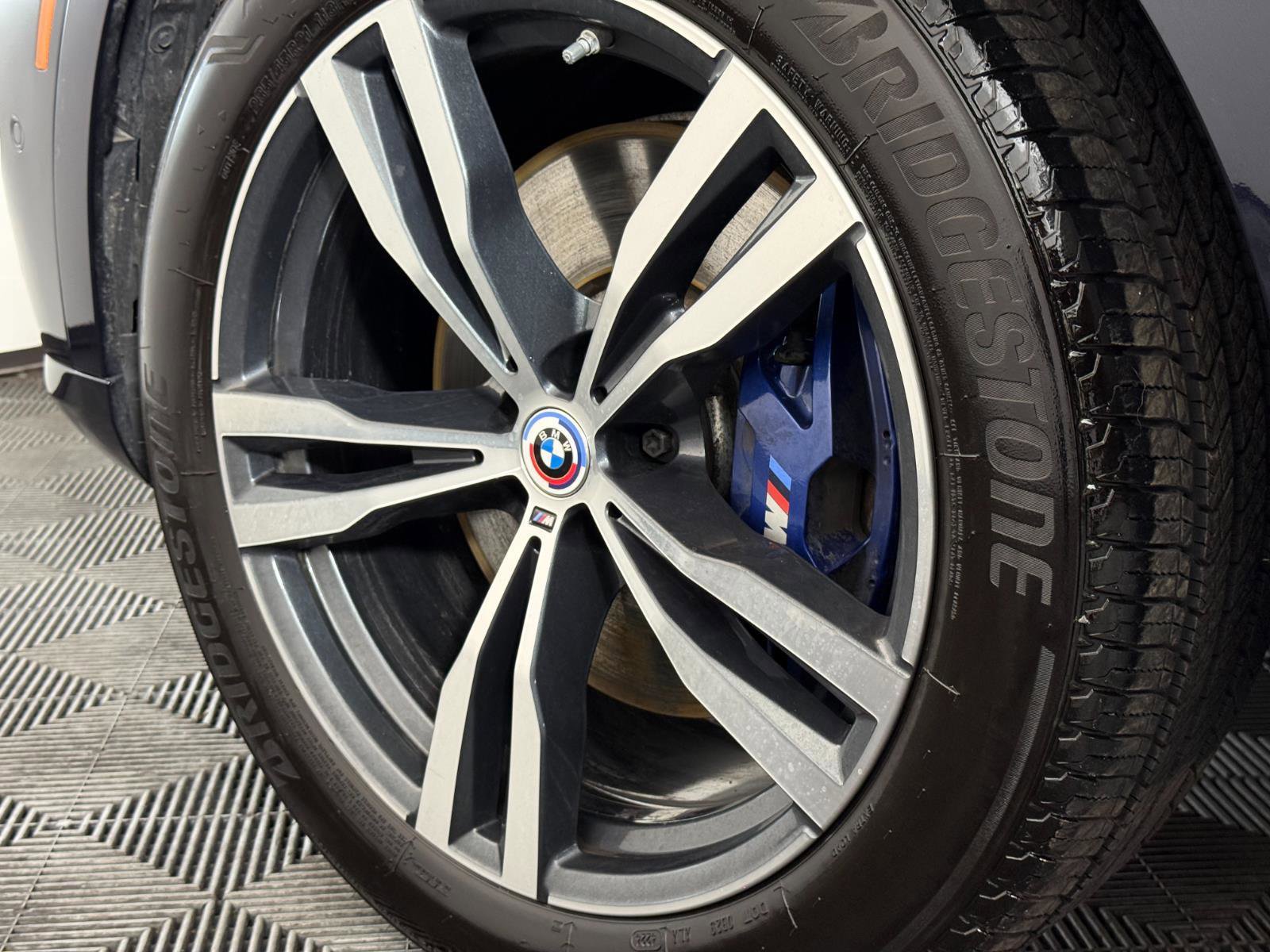 Used 2023 BMW X7 M60i w/ Executive Package image 29