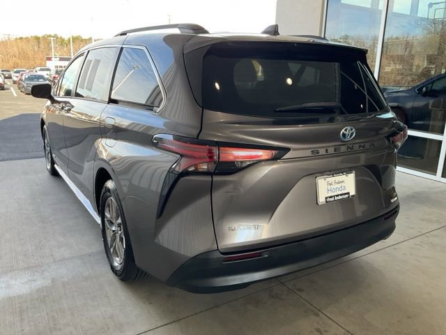 Used 2021 Toyota Sienna LE image 20