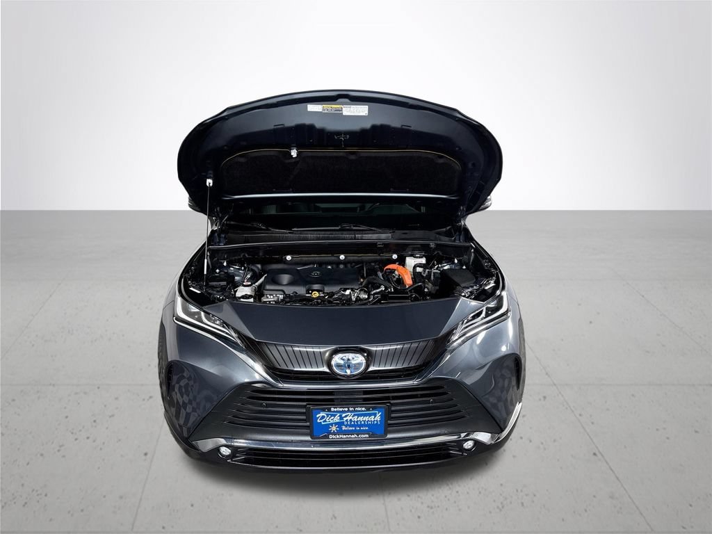 Used 2023 Toyota Venza XLE AWD/4WD image 21