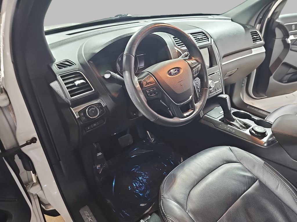 Used 2017 Ford Explorer Limited w/ Equipment Group 301A image 22