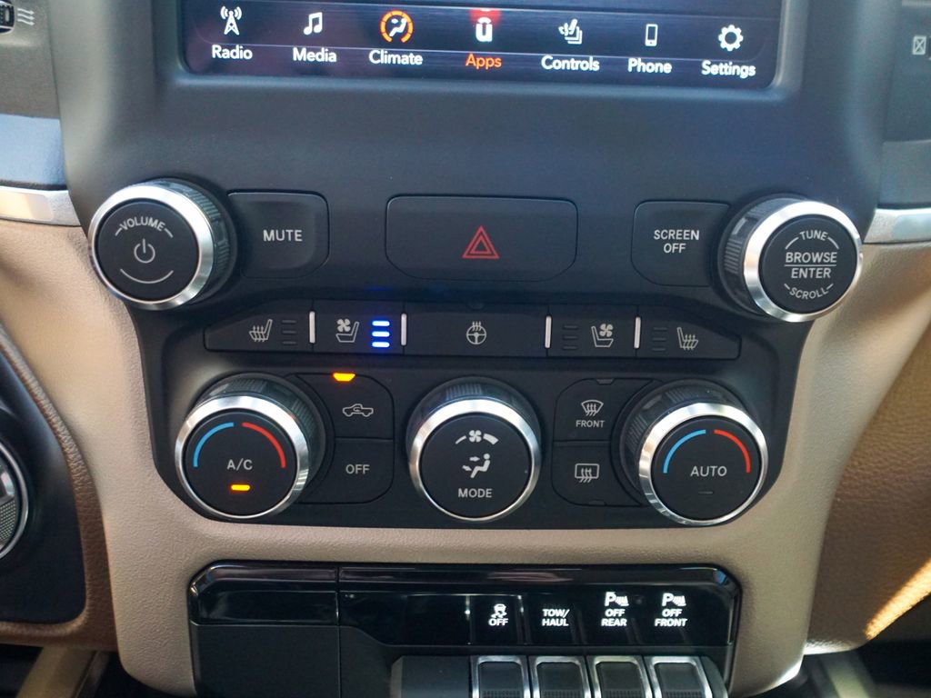 Used 2020 RAM 1500 Laramie image 29