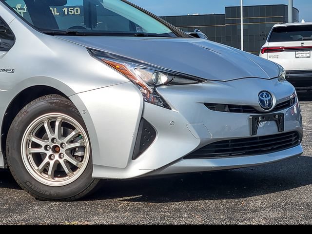 Used 2017 Toyota Prius Four w/ Advanced Technology Package FWD image 3