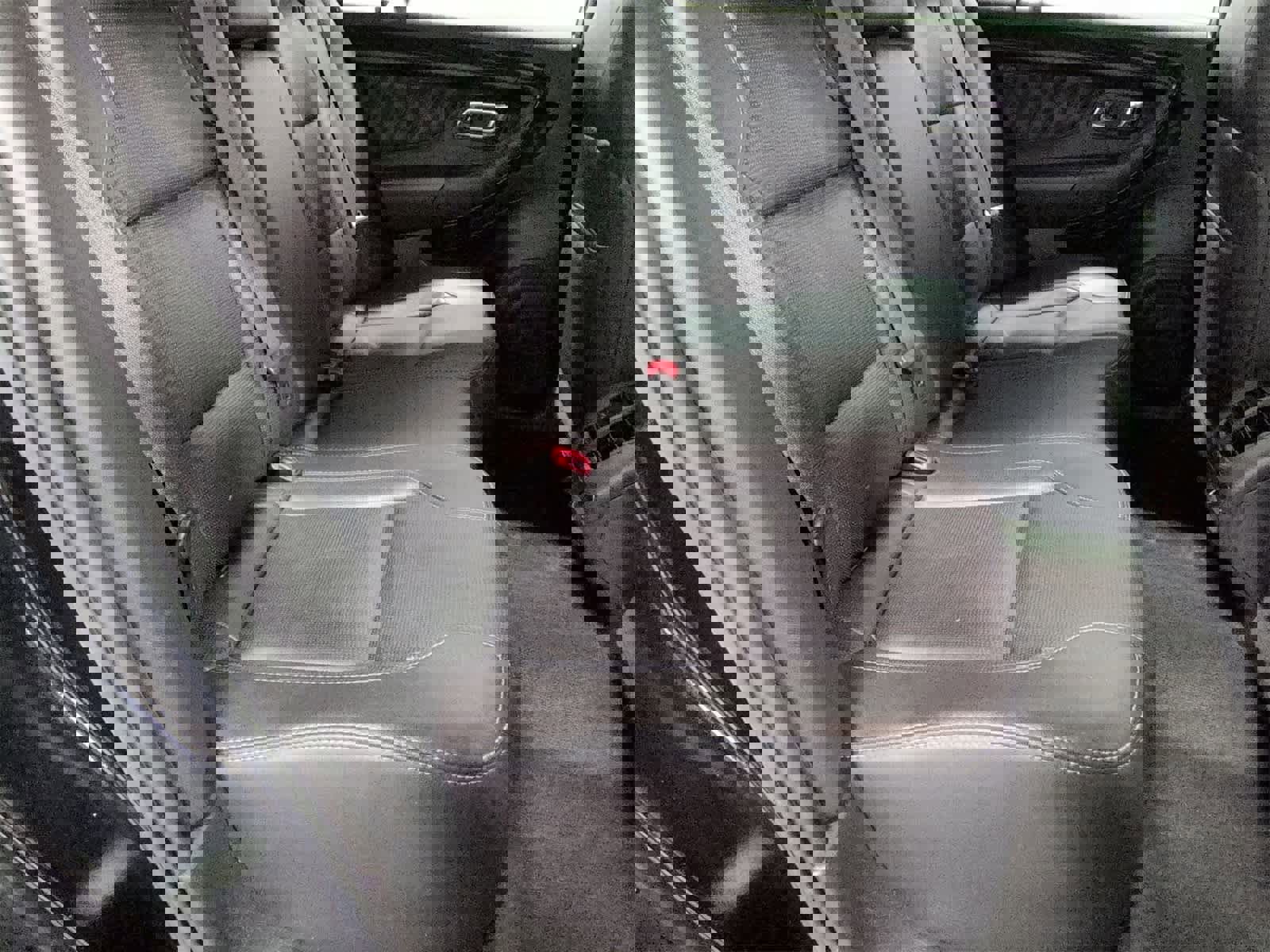 Used 2016 Ford Taurus Limited w/ Equipment Group 301A image 22