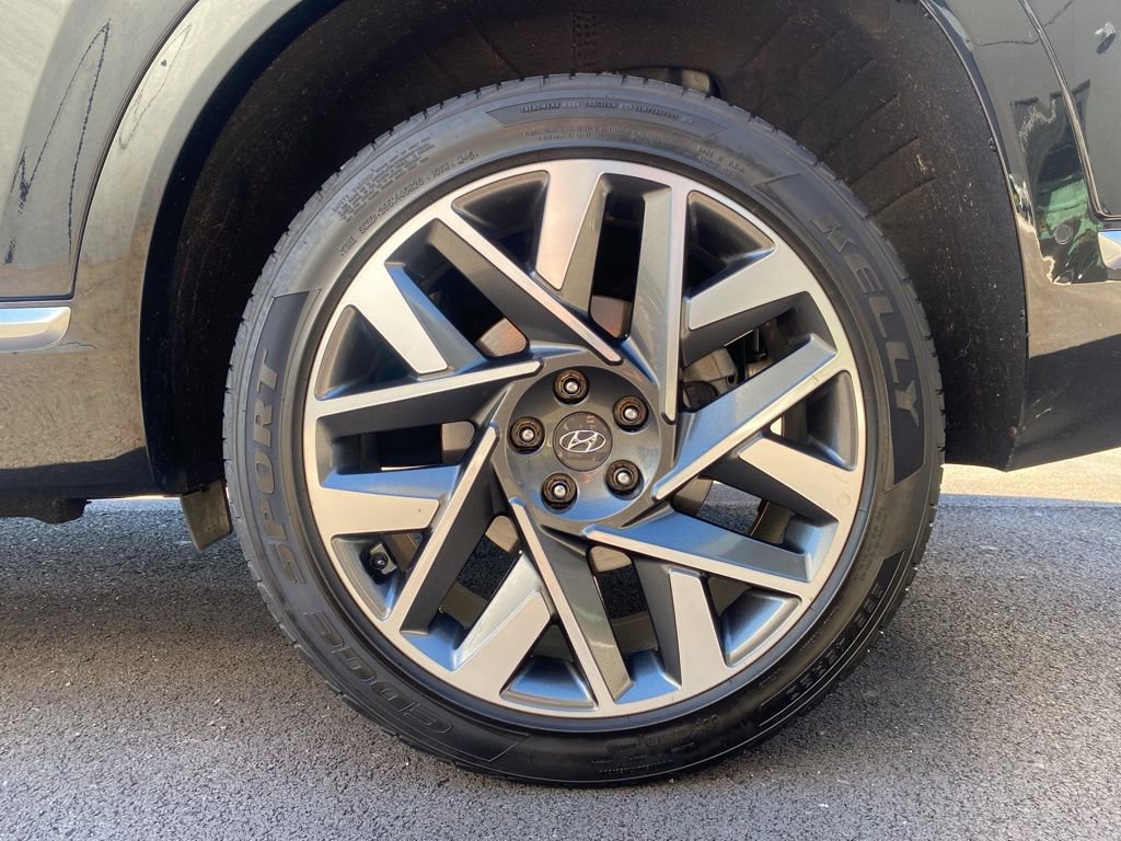 Used 2023 Hyundai Santa Fe Calligraphy image 32