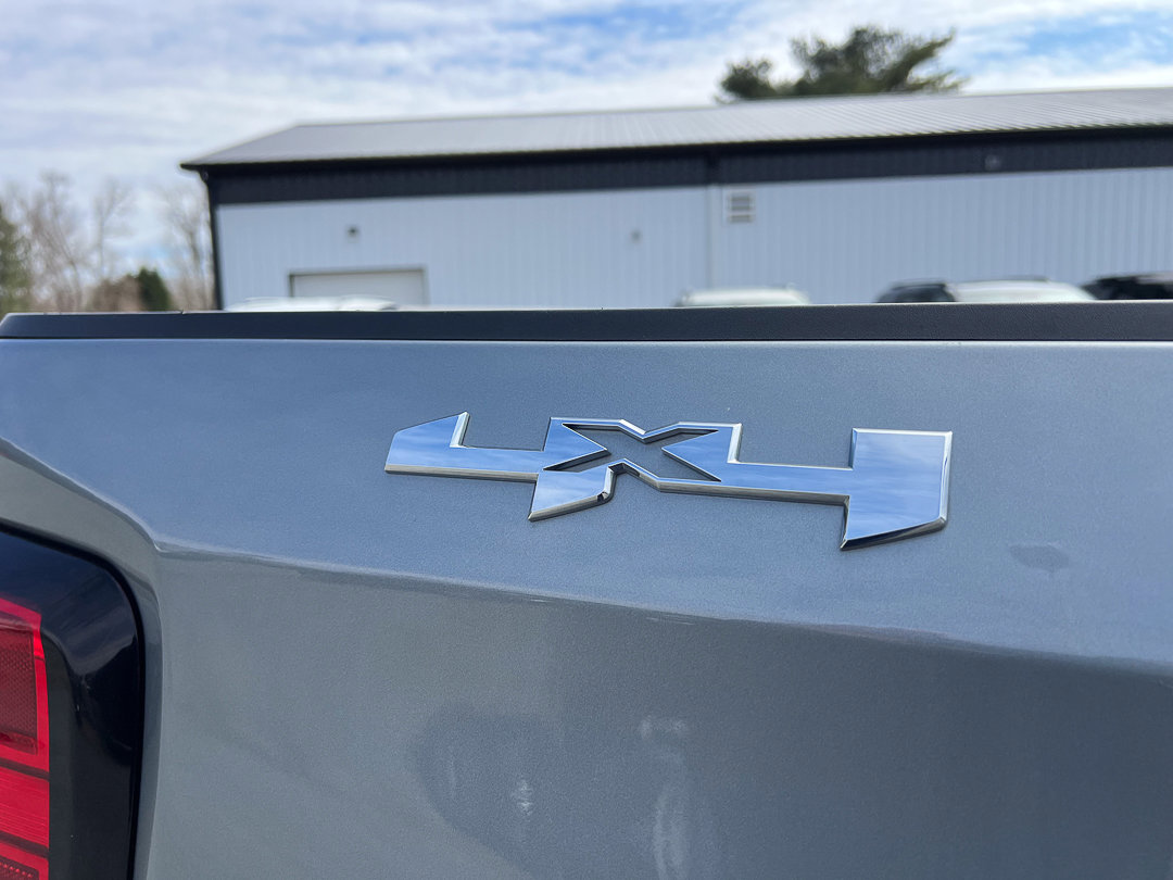 Used 2025 GMC Sierra 1500 SLT image 9