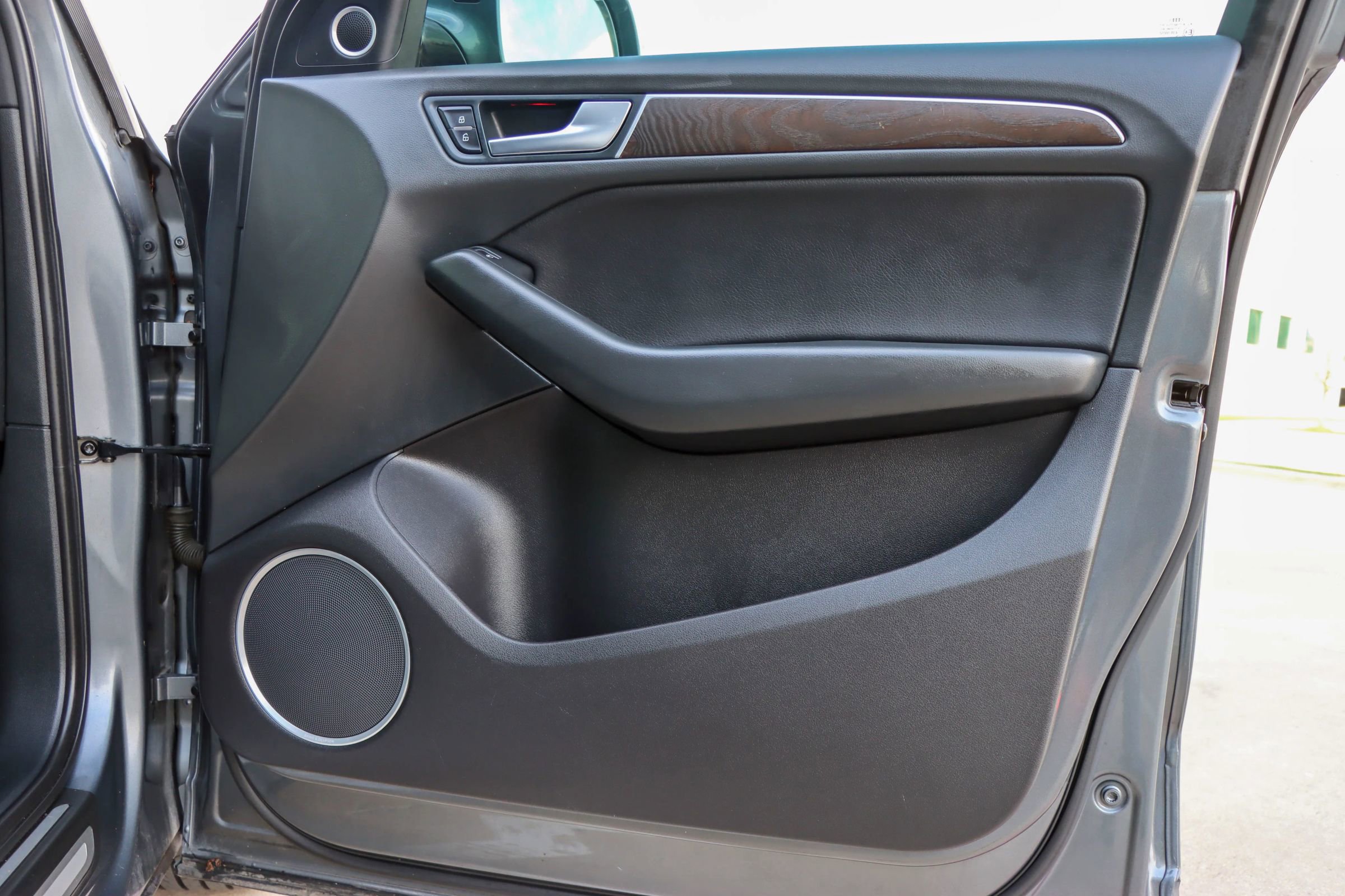 Used 2016 Audi Q5 2.0T Premium Plus w/ Technology Package AWD/4WD image 10