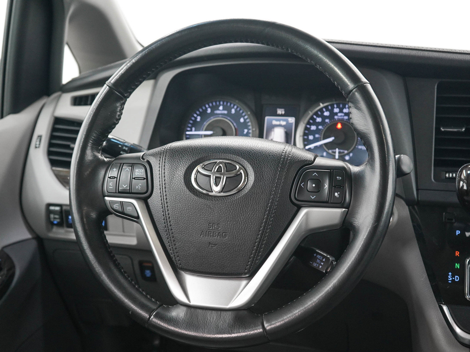 Used 2016 Toyota Sienna XLE FWD image 18