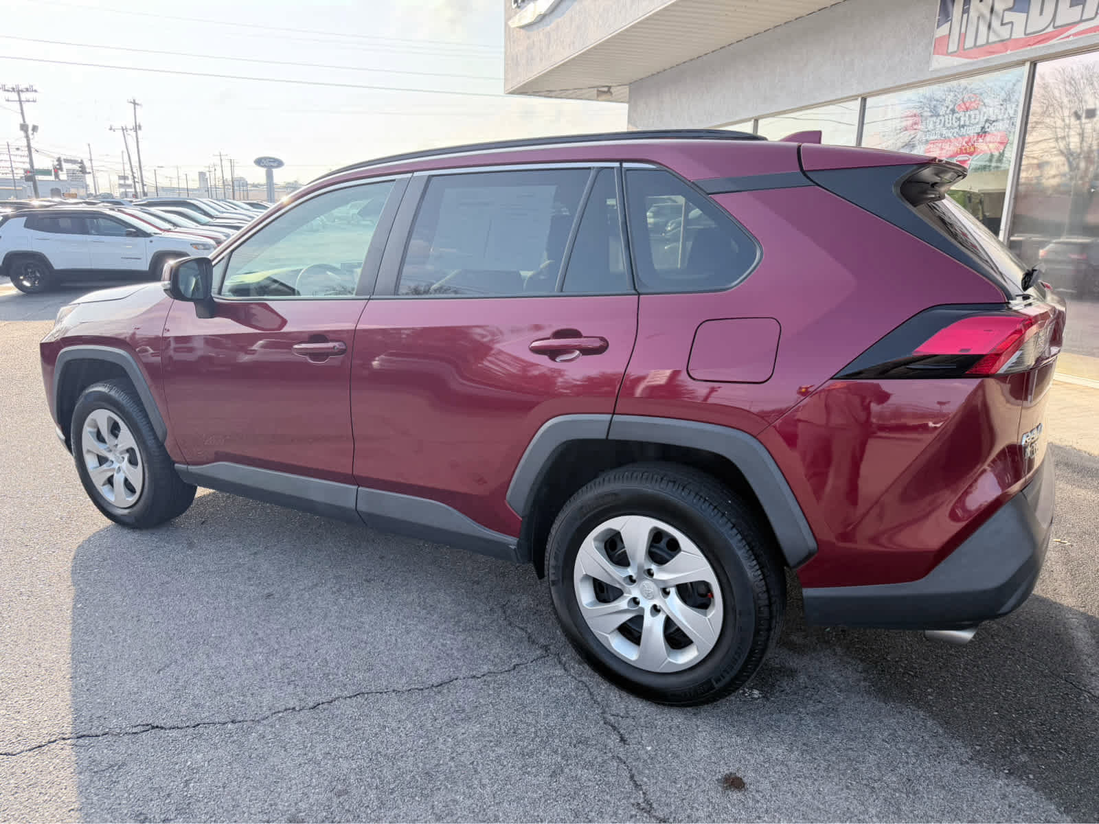 Used 2019 Toyota RAV4 LE image 10