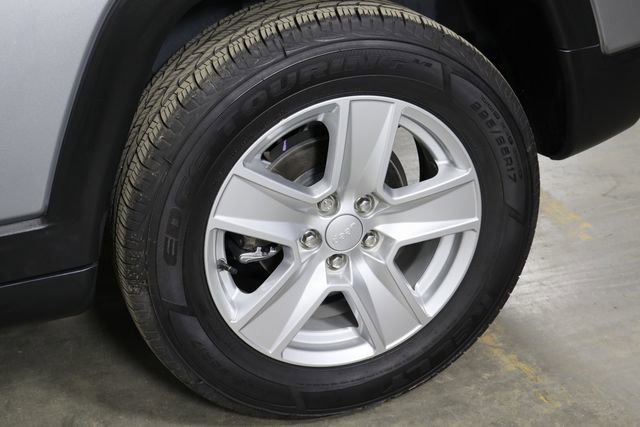 Used 2022 Jeep Compass Latitude AWD/4WD image 41