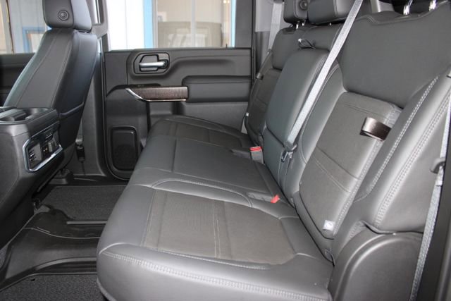 Used 2022 GMC Sierra 2500 Denali w/ Denali Black Diamond Edition AWD/4WD image 29