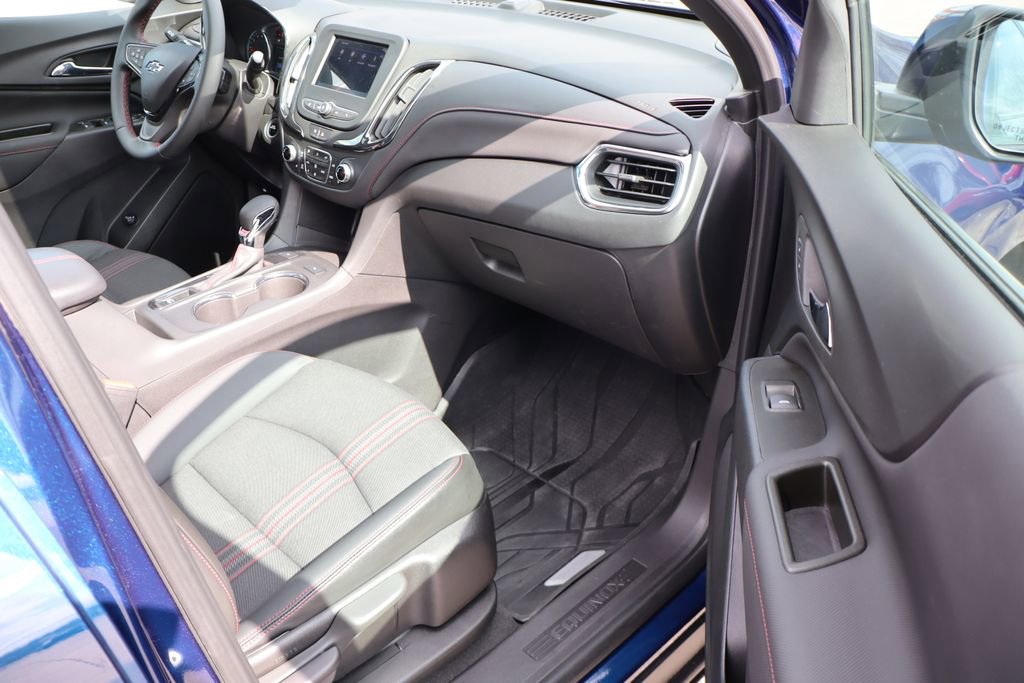 Used 2023 Chevrolet Equinox RS w/ LPO, Floor Liner Package image 46