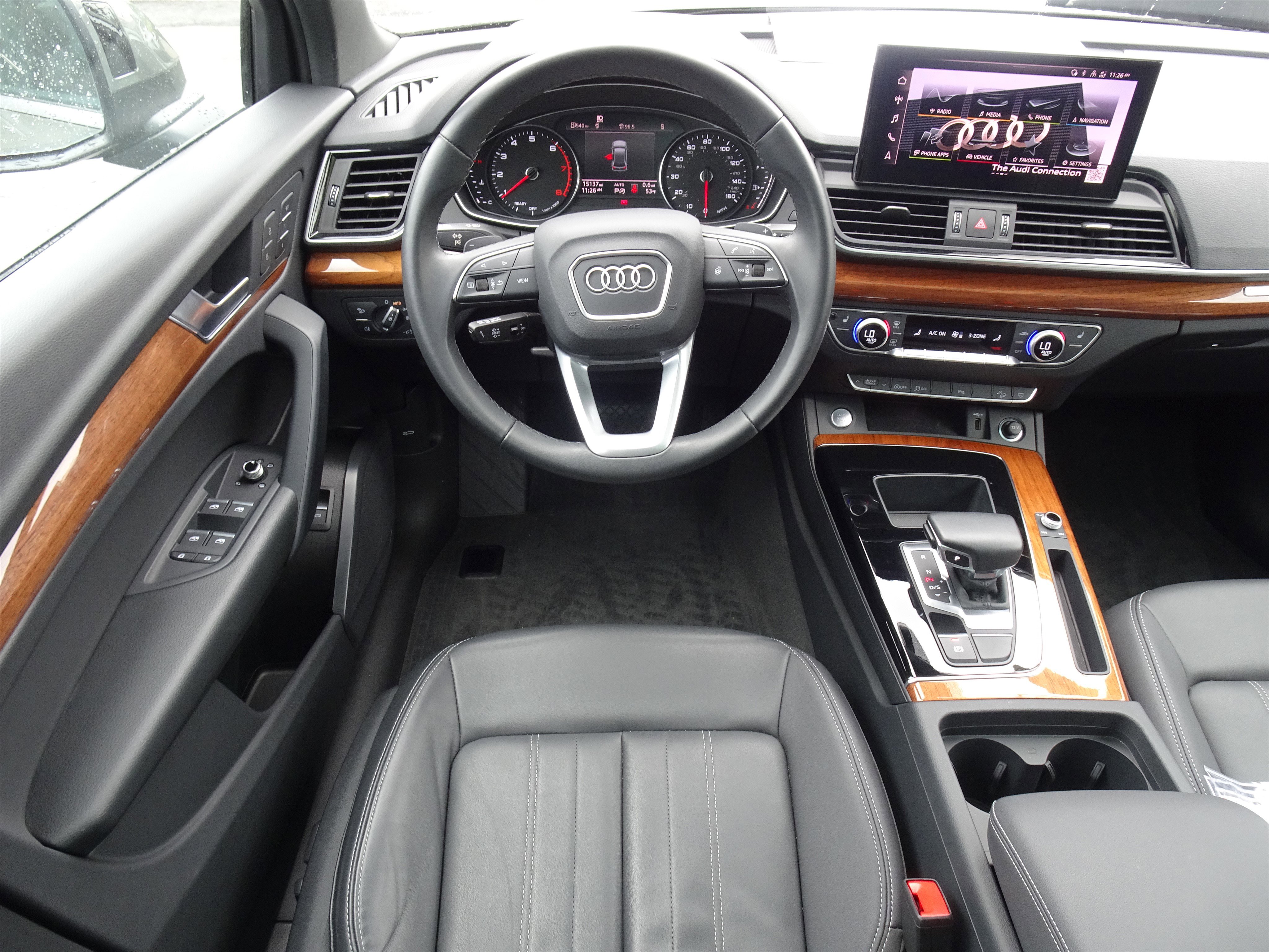 Certified 2023 Audi Q5 2.0T Premium w/ Convenience Package AWD/4WD image 10