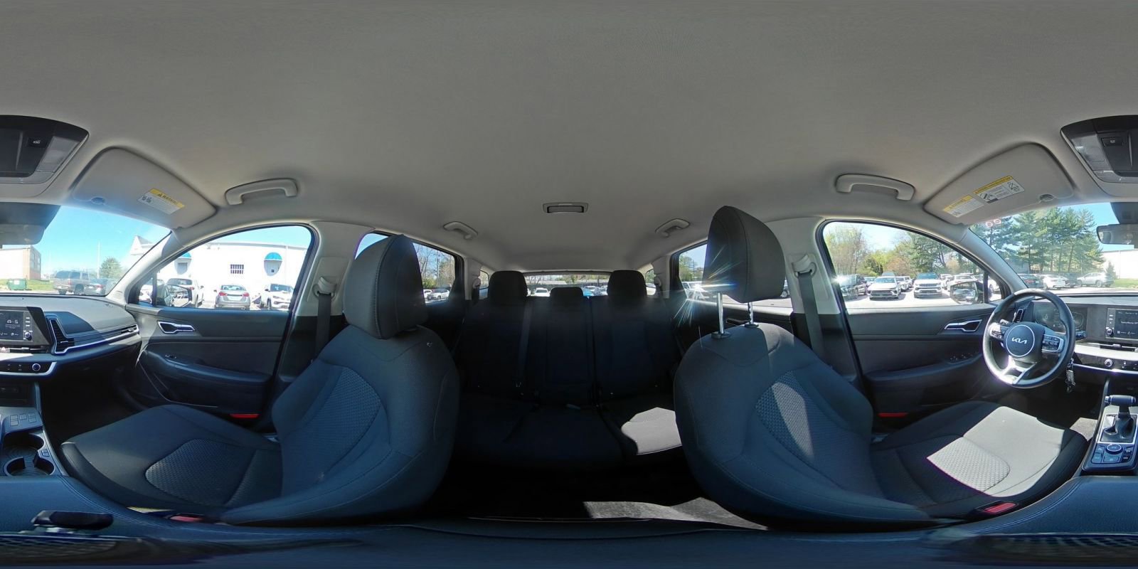 Used 2025 Kia Sportage LX image 40
