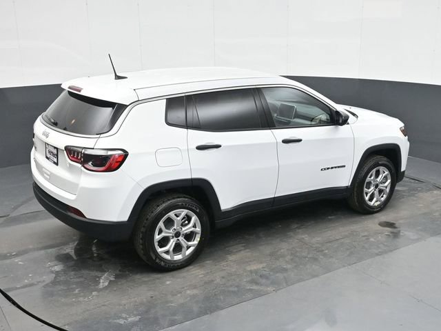 Used 2025 Jeep Compass Sport image 29
