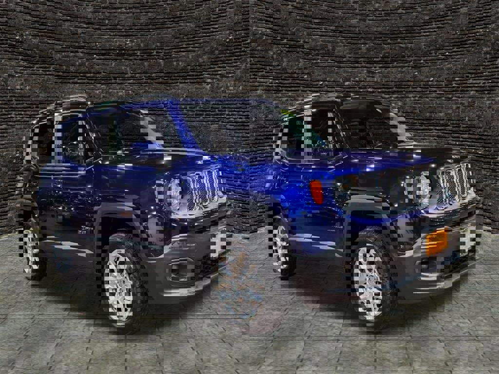 Certified 2017 Jeep Renegade Latitude w/ Cold Weather Group