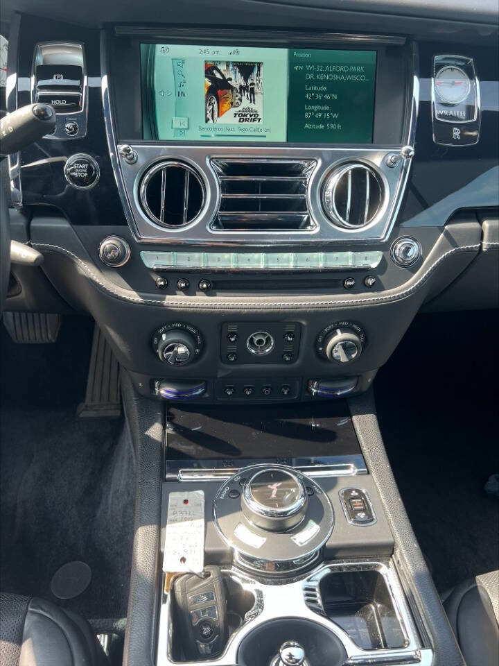 Used 2016 Rolls-Royce Wraith image 24