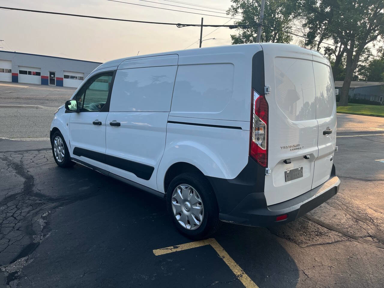 Used 2018 Ford Transit Connect XL image 30
