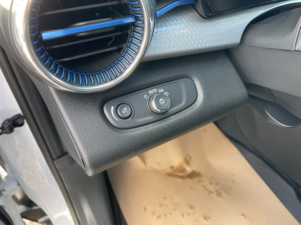 New 2026 Chevrolet Trax LT w/ LT Convenience Package image 12