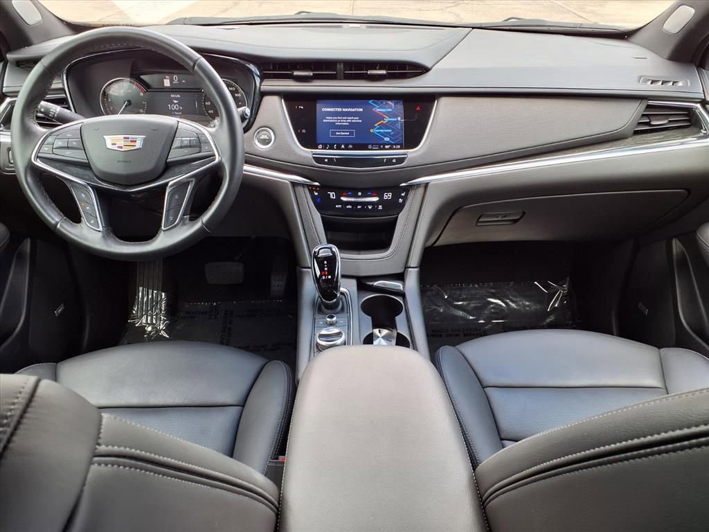 Certified 2022 Cadillac XT5 Premium Luxury FWD image 15