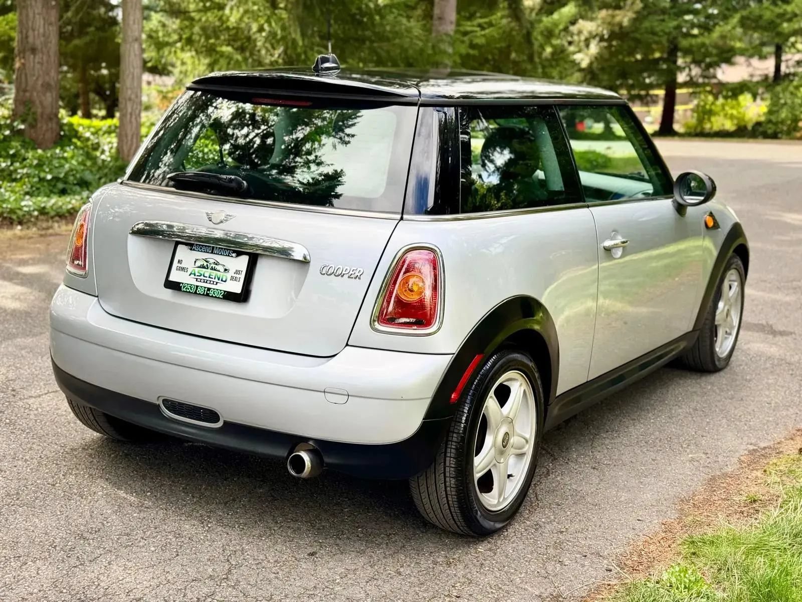 Used 2007 MINI Cooper Hardtop FWD image 5