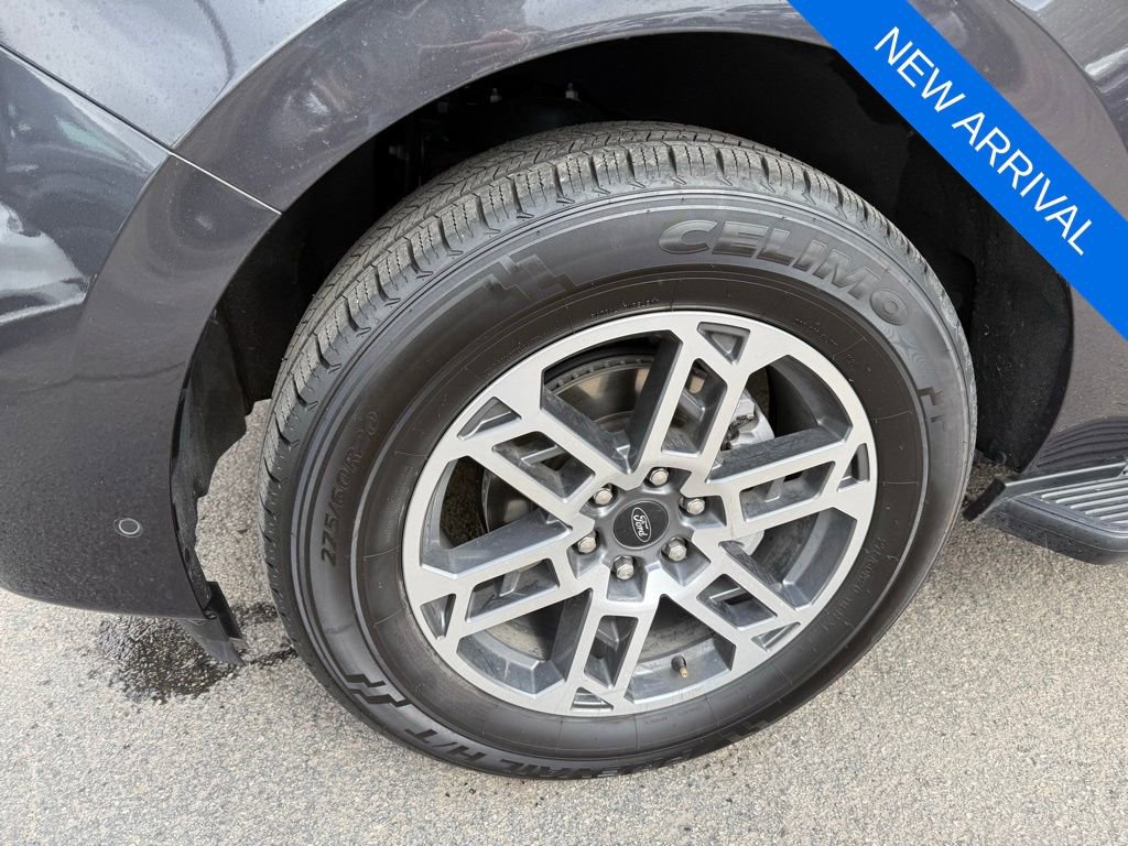 Used 2025 Ford Expedition Max Active AWD/4WD image 6