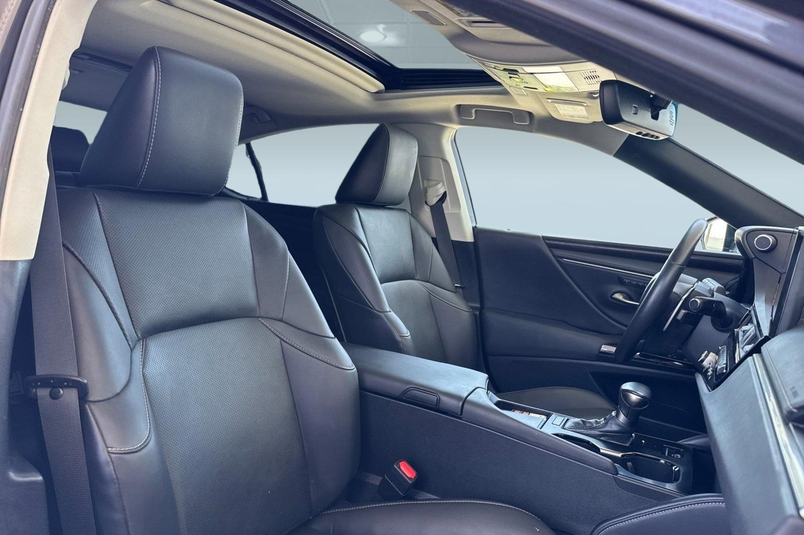 Used 2023 Lexus ES 350 w/ Premium Package FWD image 30