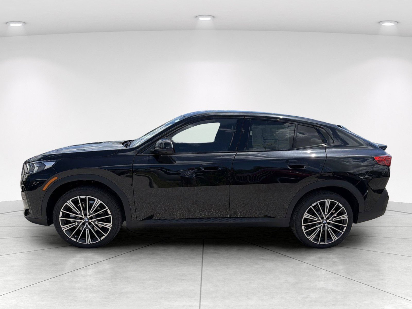New 2026 BMW X2 xDrive28i w/ Technology Package AWD/4WD image 7