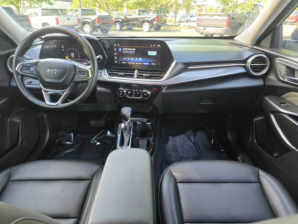 Used 2025 Chevrolet Trax ACTIV w/ Driver Confidence Package FWD image 14