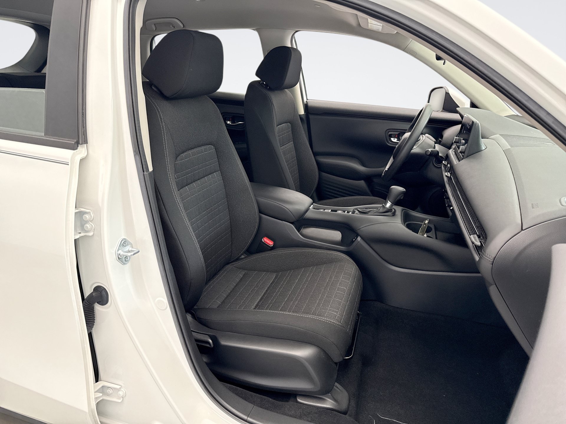 Used 2024 Honda HR-V LX image 16