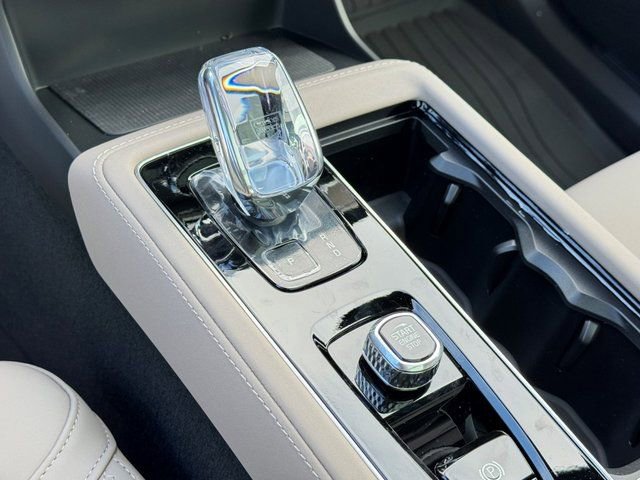 New 2026 Volvo XC90 B6 Plus w/ Protection Package Premier image 22