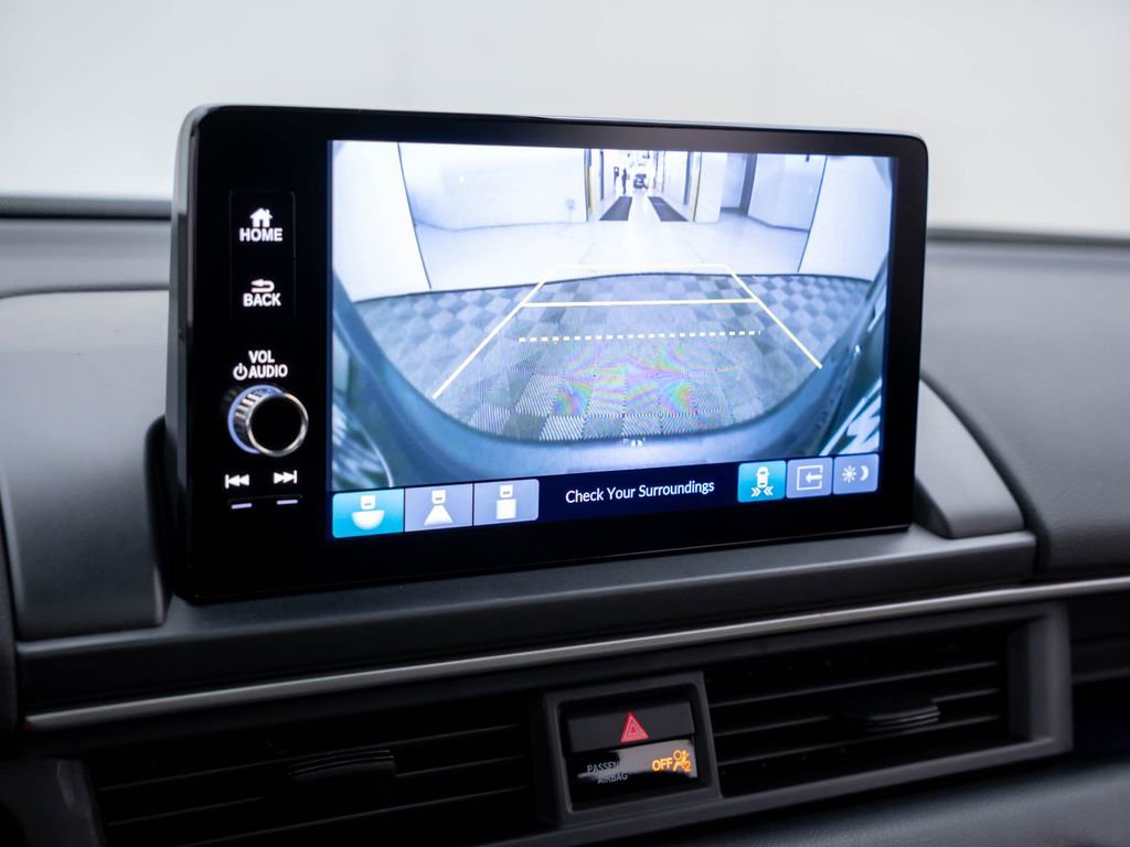 Certified 2024 Honda Pilot Touring image 24