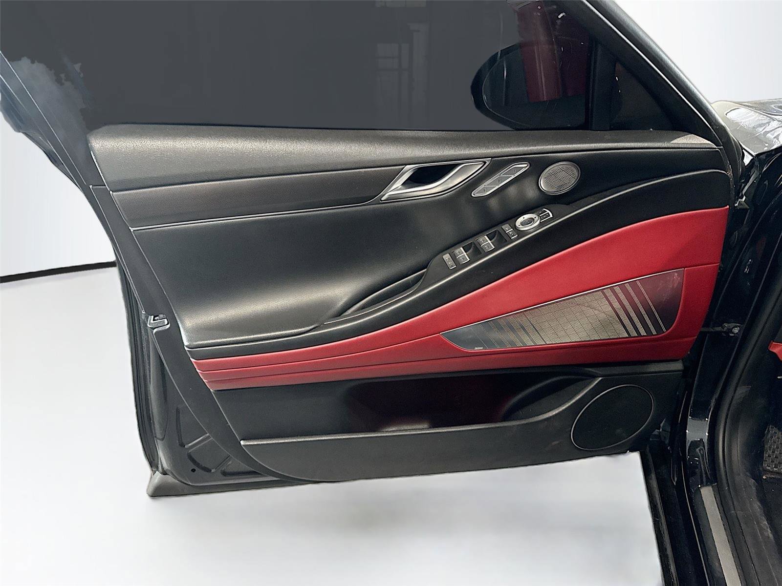 Used 2024 Genesis G80 2.5T w/ Sport Prestige Package image 8